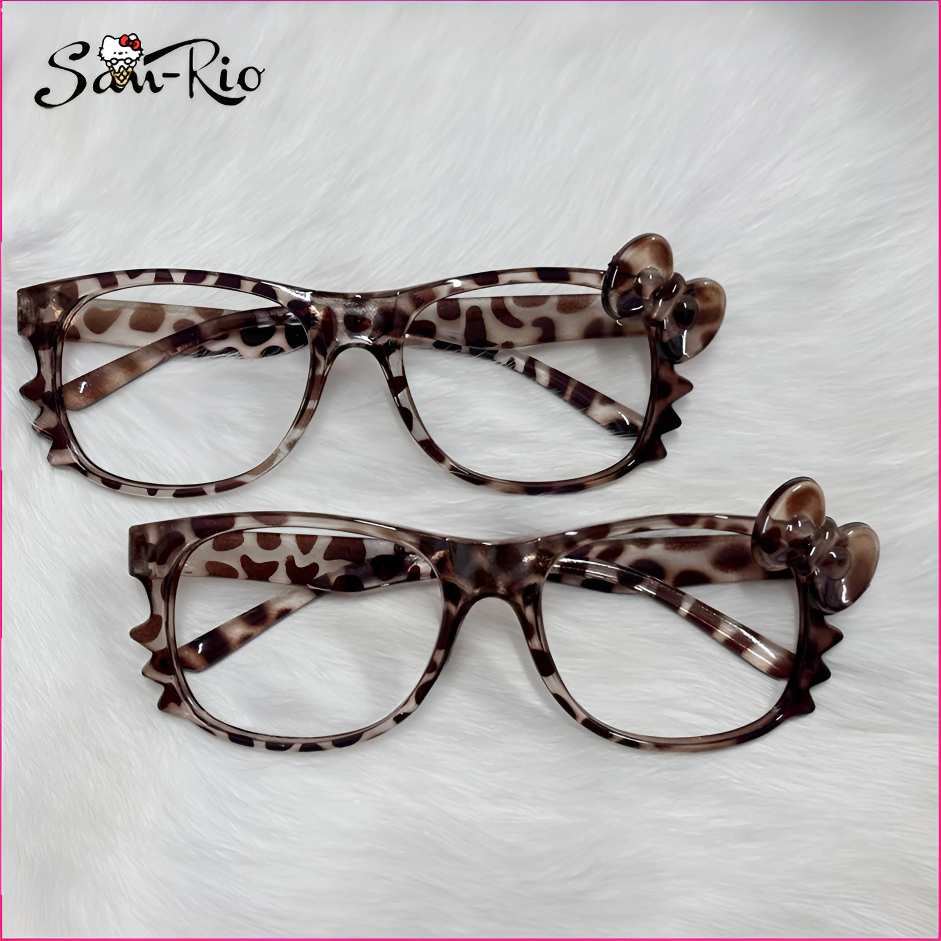 Hello Kitty Glasses Y2K Leopard Print Eyeglasses Frames Kawaii Spectacles Without Lenses Fashion Women's Decoration Accessories
Hello Kitty Glasses Y2K Leopard Print Eyeglasses Frames Kawaii Spectacles Without Lenses Fashion Women's Decoration Accessories