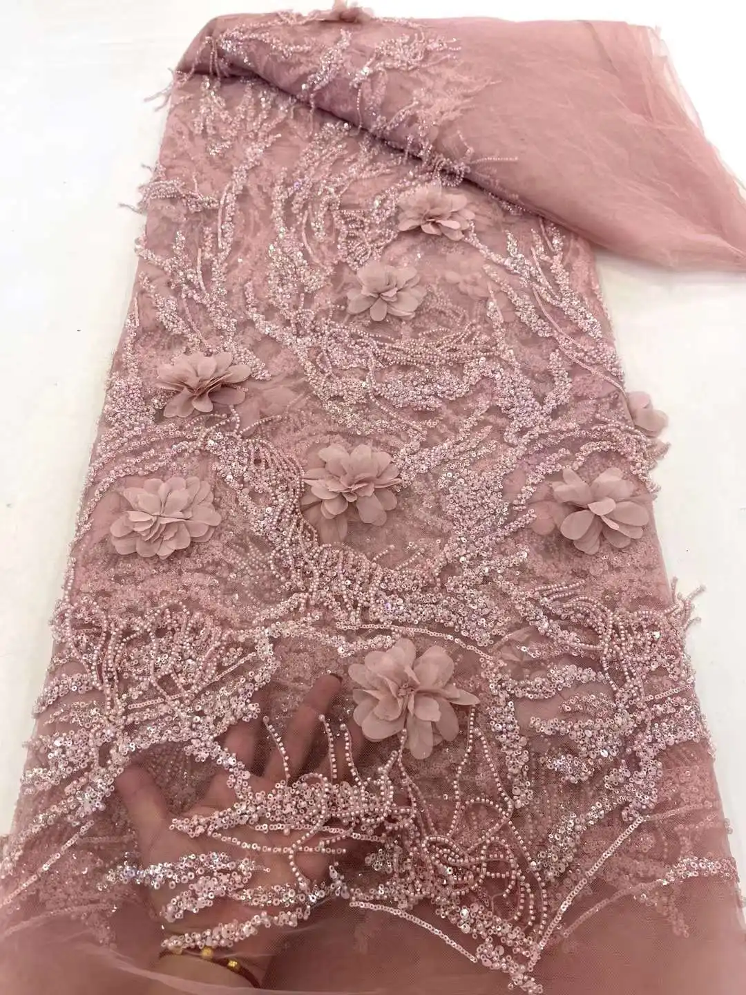 

Модная французская сетчатая 3D Цветочная Вышивка Бисером кружевная ткань с блестками африканская нигерийская ткань для свадебного платья XC