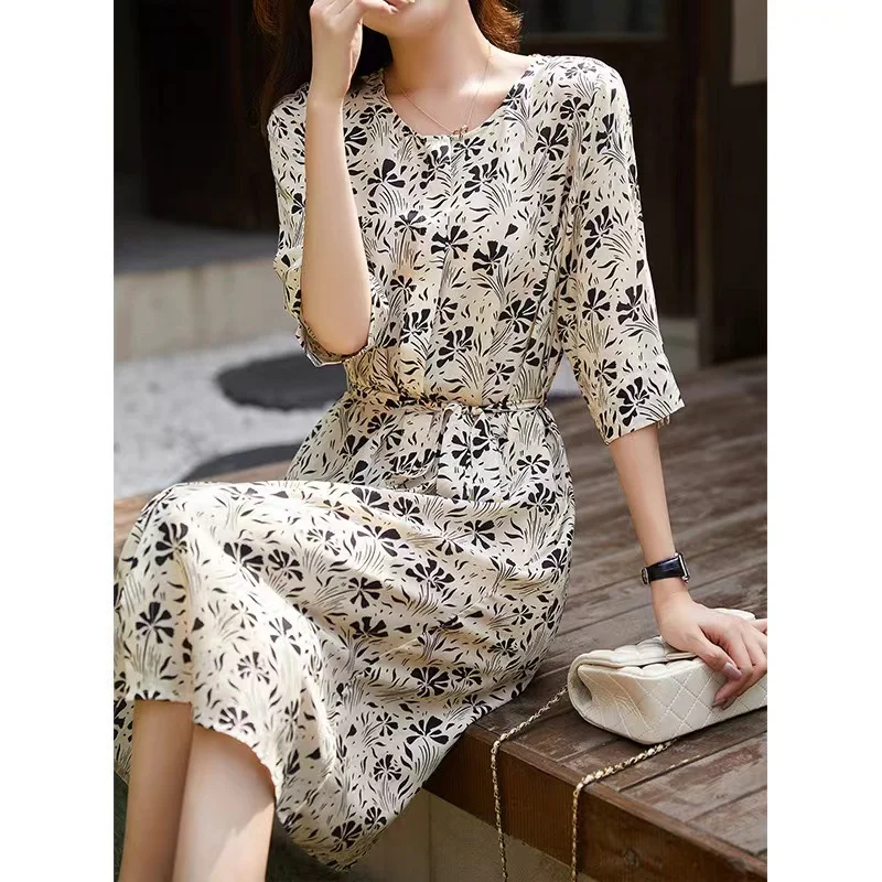 Wm62401 new women's flower printed chiffon high quality women's dress, size S M L XL
Wm62401 new women's flower printed chiffon high quality women's dress, size S M L XL