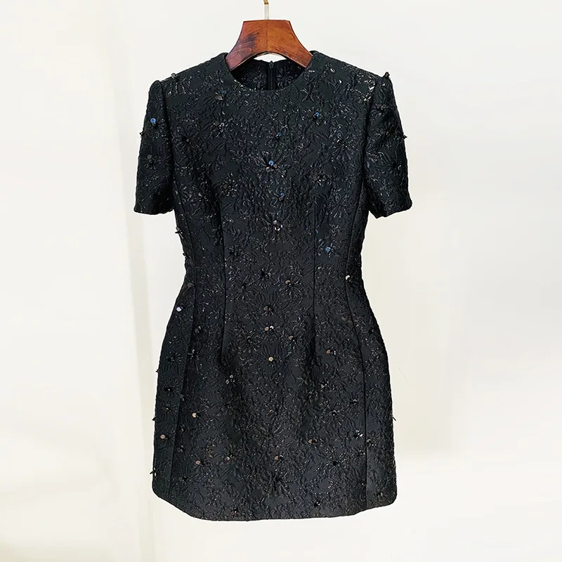 Spot 2023 new European and American stars fashion elegant temperament Jacquard heavy industry beaded short-sleeved dress
Spot 2023 new European and American stars fashion elegant temperament Jacquard heavy industry beaded short-sleeved dress