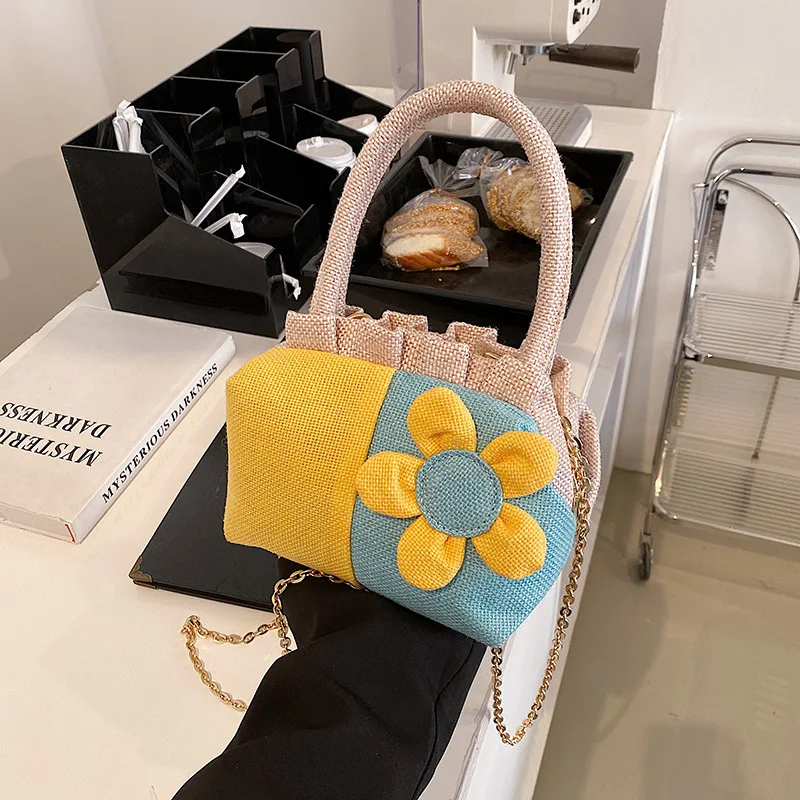 Purses and Handbags for Women 2022 New Canvas Light Crossbody Bags Fashion Cute Flowers Casual Tote Bag Beach Small Shoulder Bag
Purses and Handbags for Women 2022 New Canvas Light Crossbody Bags Fashion Cute Flowers Casual Tote Bag Beach Small Shoulder Bag