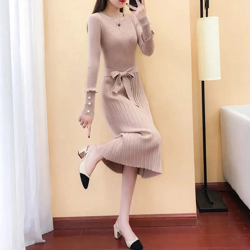 Long Sleeve Party Dress for Women Button Knitted Round neckElegant Knitted Sweater Midi Dresses Ladies Autumn Winter
Long Sleeve Party Dress for Women Button Knitted Round neckElegant Knitted Sweater Midi Dresses Ladies Autumn Winter