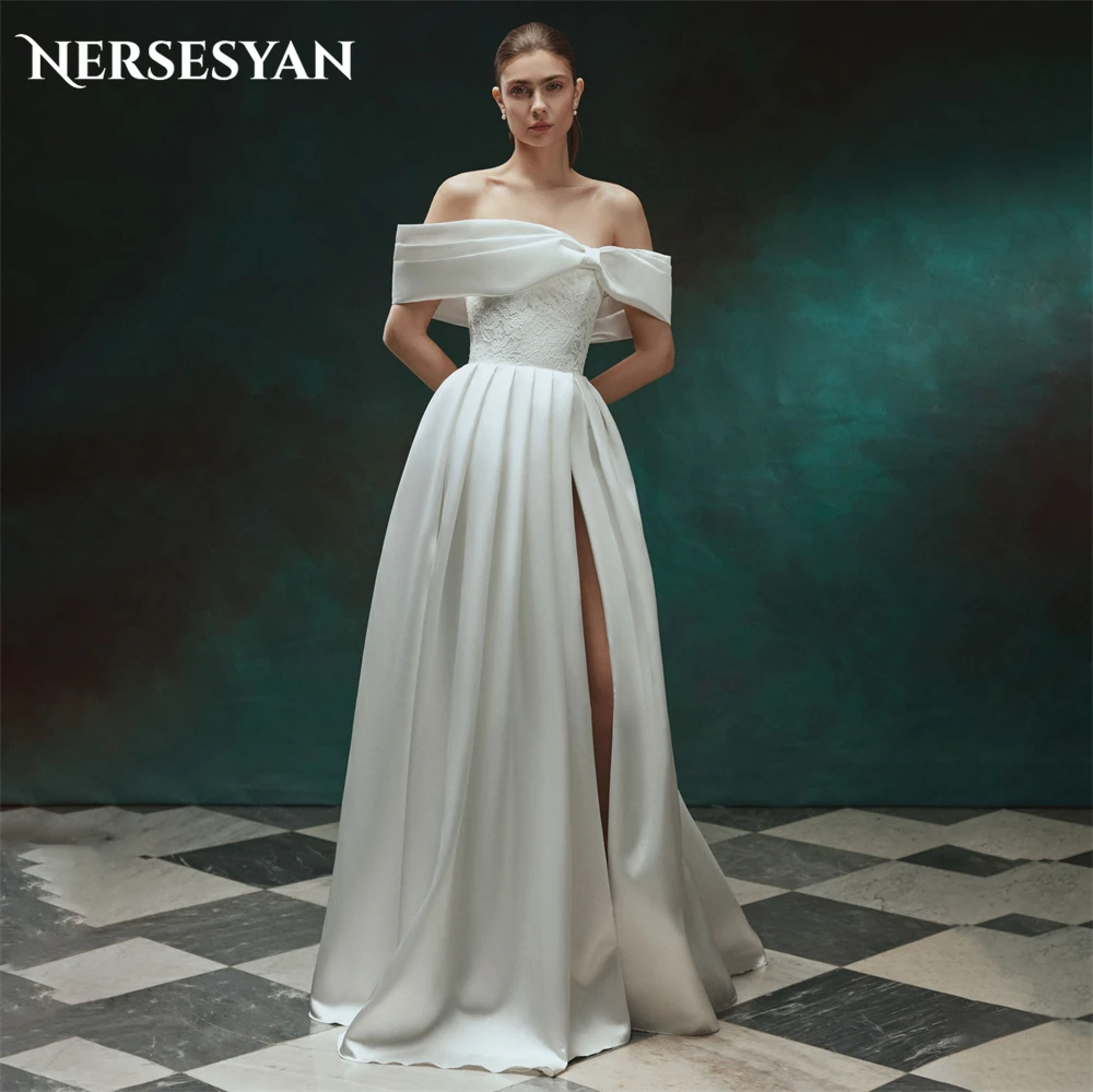 

Nersesyan Elegant Lace Wedding Dresses A-Line High Side Slit Bow Off Shoulder Bridal Gowns Backless Pleats Princess Bride Dress