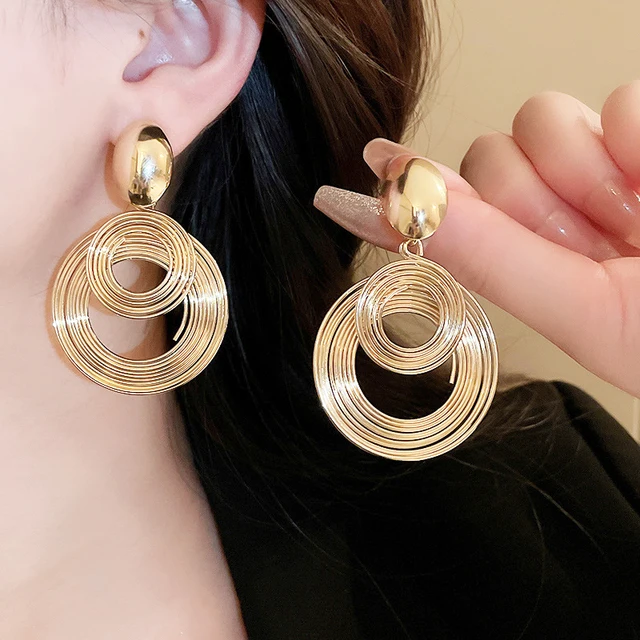 Boucles d'Oreilles en Forme de Vache à Deux Couches pour Femme, Accessoire Européen en Forme de Spirale en Métal, pour Document en Or et Argent 1