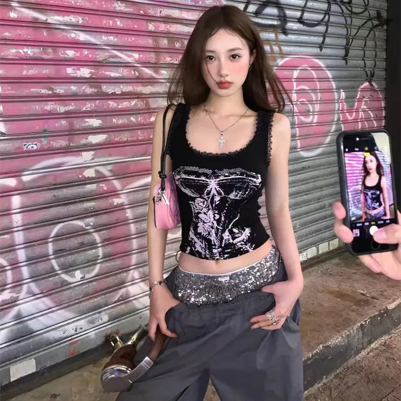 Dopamine Retro Printed Lace Stitching Sexy Vest Female-Europe and America Summer 2024
Dopamine Retro Printed Lace Stitching Sexy Vest Female-Europe and America Summer 2024