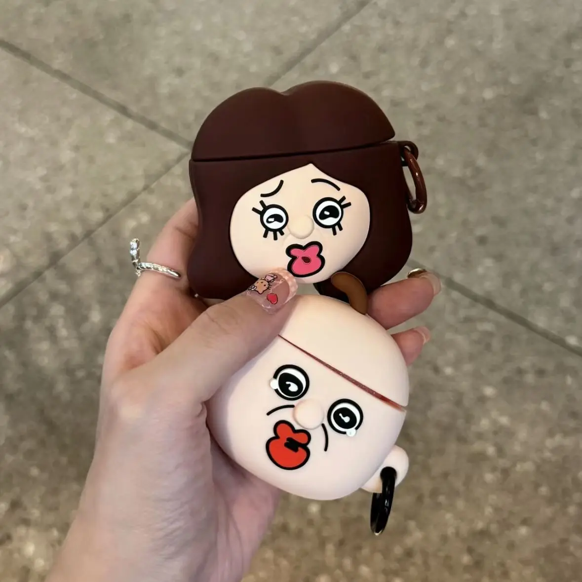 Kawaii Anime Bangbang and Yuzhi Apple Earphone Case Airpodspro Cute Airpods 3Rd Generation Headphone Case for Couples Kids Toys
Kawaii Anime Bangbang and Yuzhi Apple Earphone Case Airpodspro Cute Airpods 3Rd Generation Headphone Case for Couples Kids Toys
