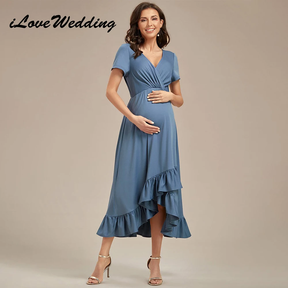 Ruffles High Low Hemline V-Neck Stretch Maternity Dress for Photoshoot A-Line Short Sleeves Pregnancy Gowns 2024 for Photography
Ruffles High Low Hemline V-Neck Stretch Maternity Dress for Photoshoot A-Line Short Sleeves Pregnancy Gowns 2024 for Photography
