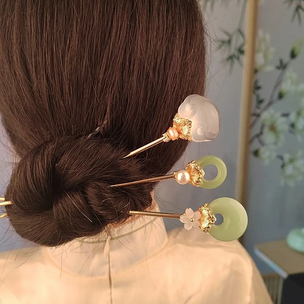 Classical Jade Hair Stick Exquisite Chinese Style Hair Clips Simple Gentle Hair Chopsticks Hanfu Cheongsam Headdress Hair Tools
Classical Jade Hair Stick Exquisite Chinese Style Hair Clips Simple Gentle Hair Chopsticks Hanfu Cheongsam Headdress Hair Tools
