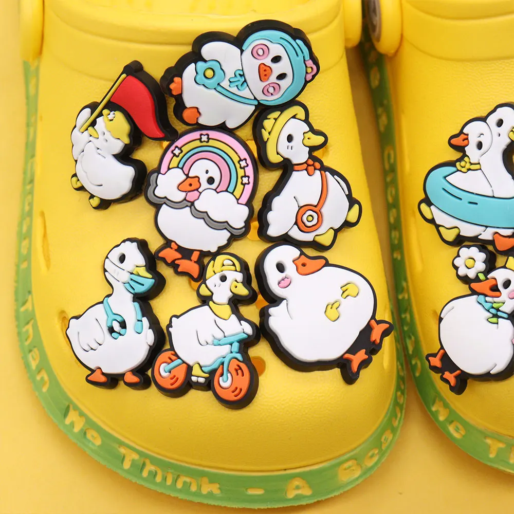 50pcs PVC Garden Shoe Accessories Cute White Duck Sheep Rabbit Shoe Decoration Fit Croc Jibz Charm Boys Girls Party Present
50pcs PVC Garden Shoe Accessories Cute White Duck Sheep Rabbit Shoe Decoration Fit Croc Jibz Charm Boys Girls Party Present