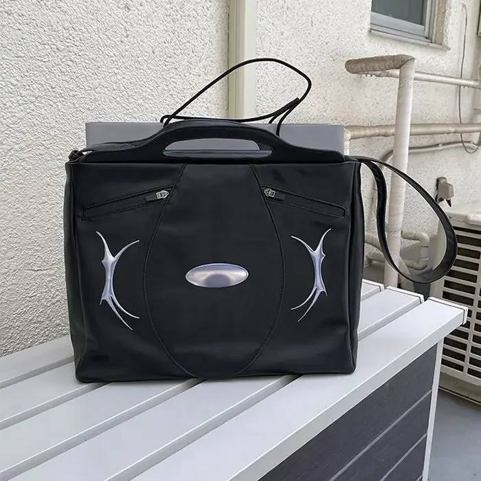 Crossbody Bag for Women Original Design Metal Printing Large Capacity Functional Black Messenger Bag Y2k Aesthetics Briefcase
Crossbody Bag for Women Original Design Metal Printing Large Capacity Functional Black Messenger Bag Y2k Aesthetics Briefcase