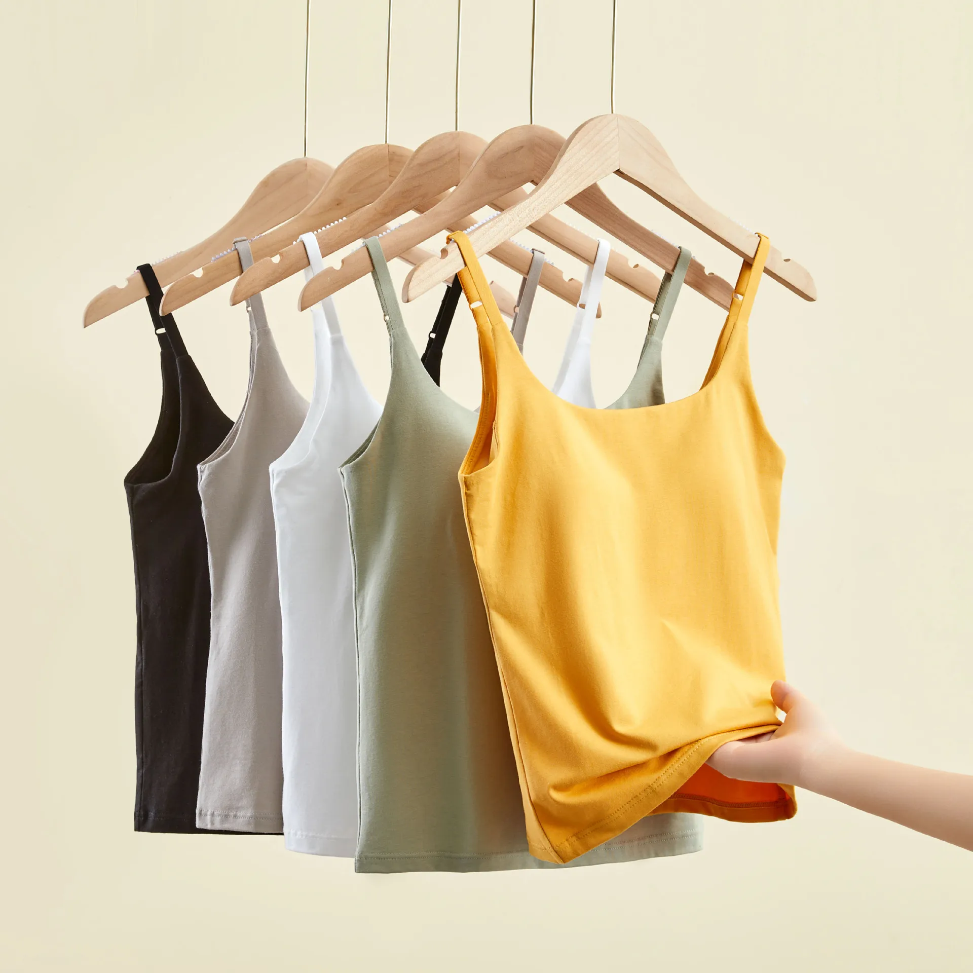 2023 Spring and Summer Women's New Front and Back U-Neck Bra Padded Inner Wear Can Be Worn Outside With Modal Cotton Undershirt
2023 Spring and Summer Women's New Front and Back U-Neck Bra Padded Inner Wear Can Be Worn Outside With Modal Cotton Undershirt