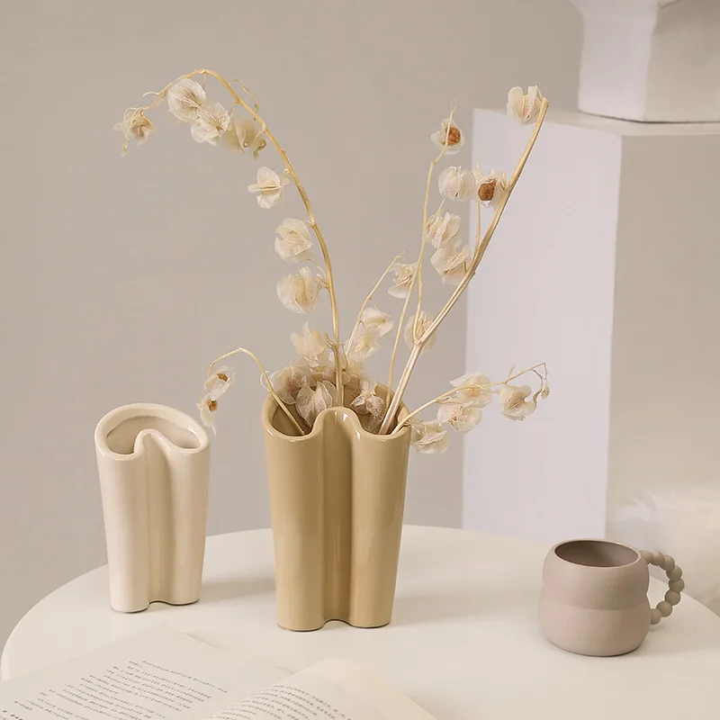 American Luxury Vase Spain Designer Ceramic Flower Vase Nordic Luxury Gold Large Tall Vases Living Room Decoration Gift Ideas
American Luxury Vase Spain Designer Ceramic Flower Vase Nordic Luxury Gold Large Tall Vases Living Room Decoration Gift Ideas