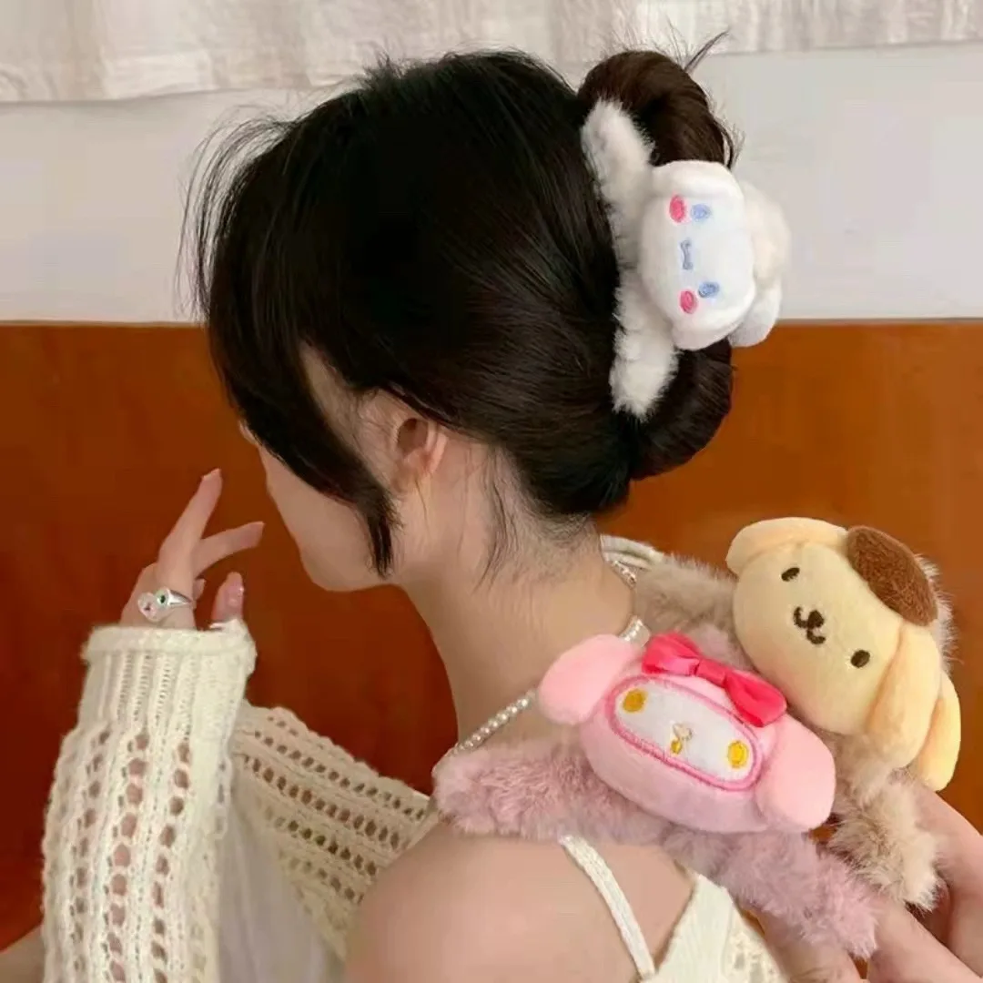 Sanrio Plush Clip Autumn and Winter Hair Clip Women's Fashion Cinnamon Dog Shark Clip ins Cute Girl Back of Head Hair Clip
Sanrio Plush Clip Autumn and Winter Hair Clip Women's Fashion Cinnamon Dog Shark Clip ins Cute Girl Back of Head Hair Clip