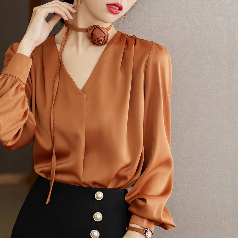 Korean Pleated Commuter OL Blouse Loose Drape Satin top V neck Long sleeve Women Shirt roupas feminina
Korean Pleated Commuter OL Blouse Loose Drape Satin top V neck Long sleeve Women Shirt roupas feminina