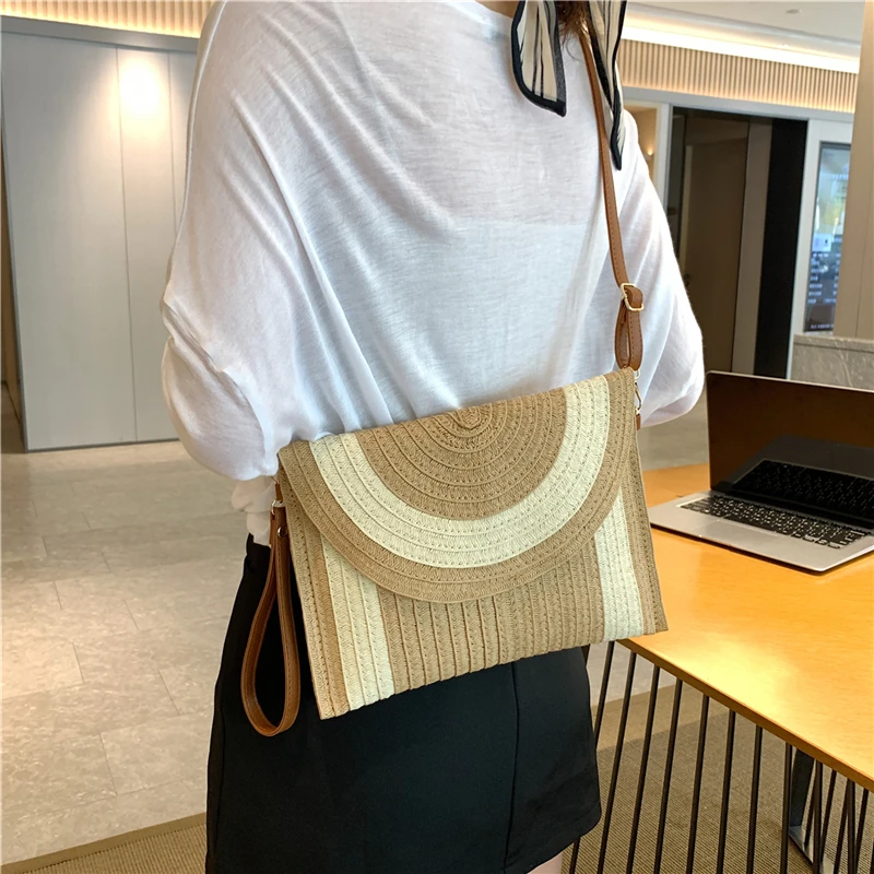 Women's Bag Autumn New 2023 High Quality Large Capacity Shoulder Bag Fashion Weaving Women's Casual Messenger Crossbody Bag
Women's Bag Autumn New 2023 High Quality Large Capacity Shoulder Bag Fashion Weaving Women's Casual Messenger Crossbody Bag