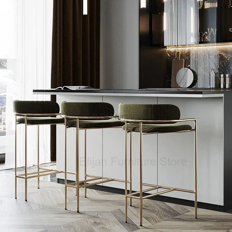 

Nordic Wrought Iron Bar Chairs Kitchen Furniture Modern Minimalist High Bar Stool Creative Designer Cafe Back Armrest Bar Chair