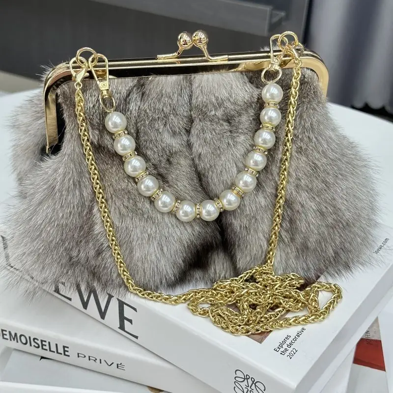 Luxury Fox Fur Women Handbags New Fashion Hobo Bags Ladies Pearl Chain Tote Hasp Shoulder Bag
Luxury Fox Fur Women Handbags New Fashion Hobo Bags Ladies Pearl Chain Tote Hasp Shoulder Bag