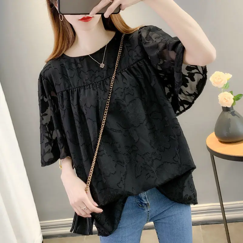 Chiffon Solid Color Women Summer Pagoda Sleeve Patchwork Net Yarn Embroidered Thin Style Short Sleeved Round Neck Printing Tops
Chiffon Solid Color Women Summer Pagoda Sleeve Patchwork Net Yarn Embroidered Thin Style Short Sleeved Round Neck Printing Tops