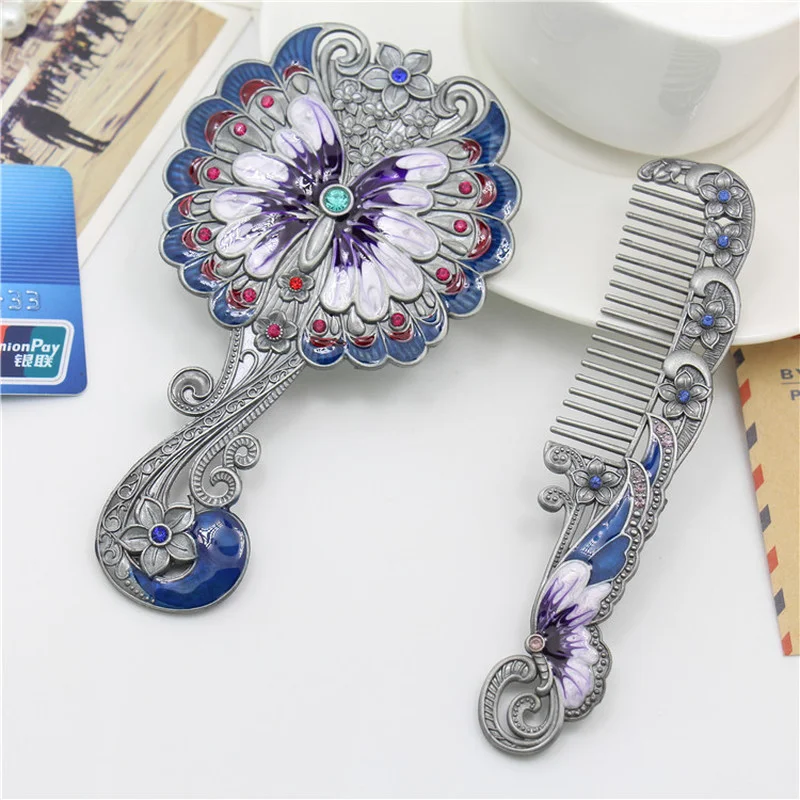 TSHOU471 Handle Mirror Comb Retro Euporen 3D Butterfly Pattern Portable Makeup Mirror Comb Set Princess Mirror
TSHOU471 Handle Mirror Comb Retro Euporen 3D Butterfly Pattern Portable Makeup Mirror Comb Set Princess Mirror