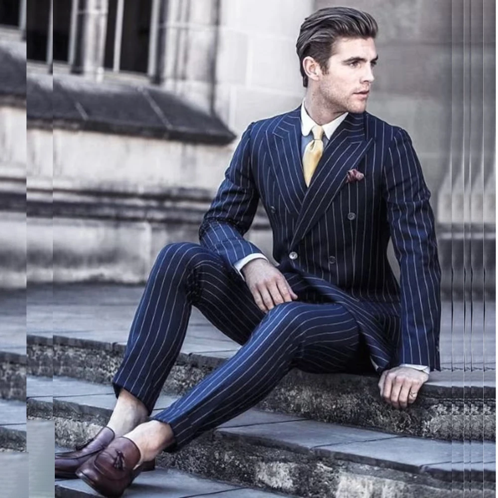 Formal Men's Suits Navy Blue Stripe Pattern Double Breasted Peaked Lapel Loose Blazer Fashion 2 Piece Jacket Pants Wedding Cloth
Formal Men's Suits Navy Blue Stripe Pattern Double Breasted Peaked Lapel Loose Blazer Fashion 2 Piece Jacket Pants Wedding Cloth