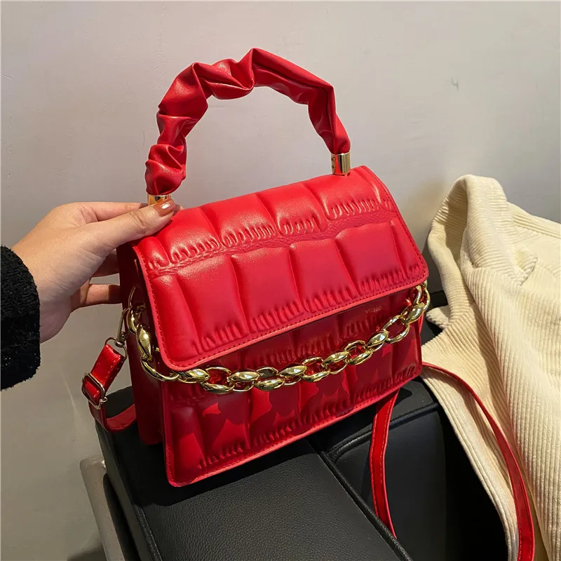 Высококачественная плиссированная ручная маленькая квадратная сумка для женщин, новая модная яркая универсальная Диагональная Сумка на одно плечо 
Высококачественная плиссированная ручная маленькая квадратная сумка для женщин, новая модная яркая универсальная Диагональная Сумка на одно плечо