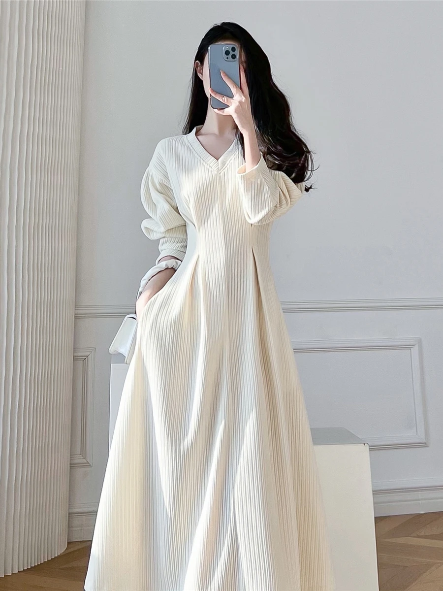 Женское платье макси в стиле Хепберн, белое платье с вырезом сердечком, в стиле ретро, весна-осень
Женское платье макси в стиле Хепберн, белое платье с вырезом сердечком, в стиле ретро, весна-осень