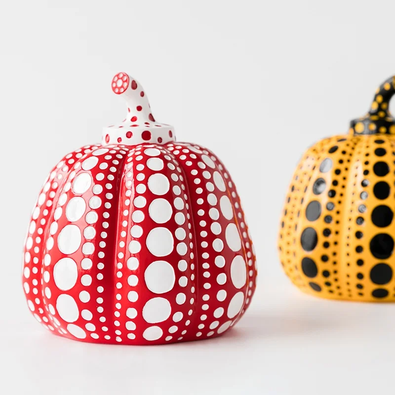 

Yayoi Kusama Pumpkin Japanese Artist Modern Sculpture Polka Dot Art Home Decoration Accessories