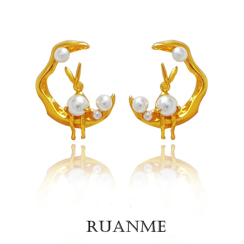 French Classic Luxury Simple Baroque Imitation Pearl Earrings Fashion The Moon Rabbit Earrings Women Jewelry Gifts
French Classic Luxury Simple Baroque Imitation Pearl Earrings Fashion The Moon Rabbit Earrings Women Jewelry Gifts