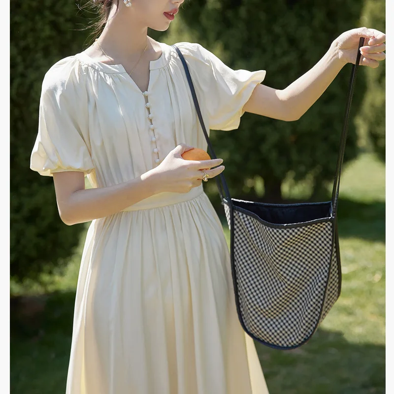 Elegant French Style First Love Skirt Retro Gentle Style Long Dress Summer New Temperament Fairy Skirt V-neck Tight Waist Dress
Elegant French Style First Love Skirt Retro Gentle Style Long Dress Summer New Temperament Fairy Skirt V-neck Tight Waist Dress