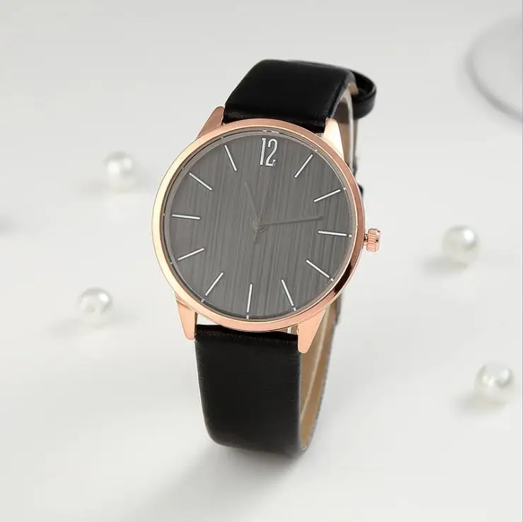 New Fashion Women Men Quartz Watch Mens Women Watches Luxury Classic Retro Big diamond Wristwatches
New Fashion Women Men Quartz Watch Mens Women Watches Luxury Classic Retro Big diamond Wristwatches