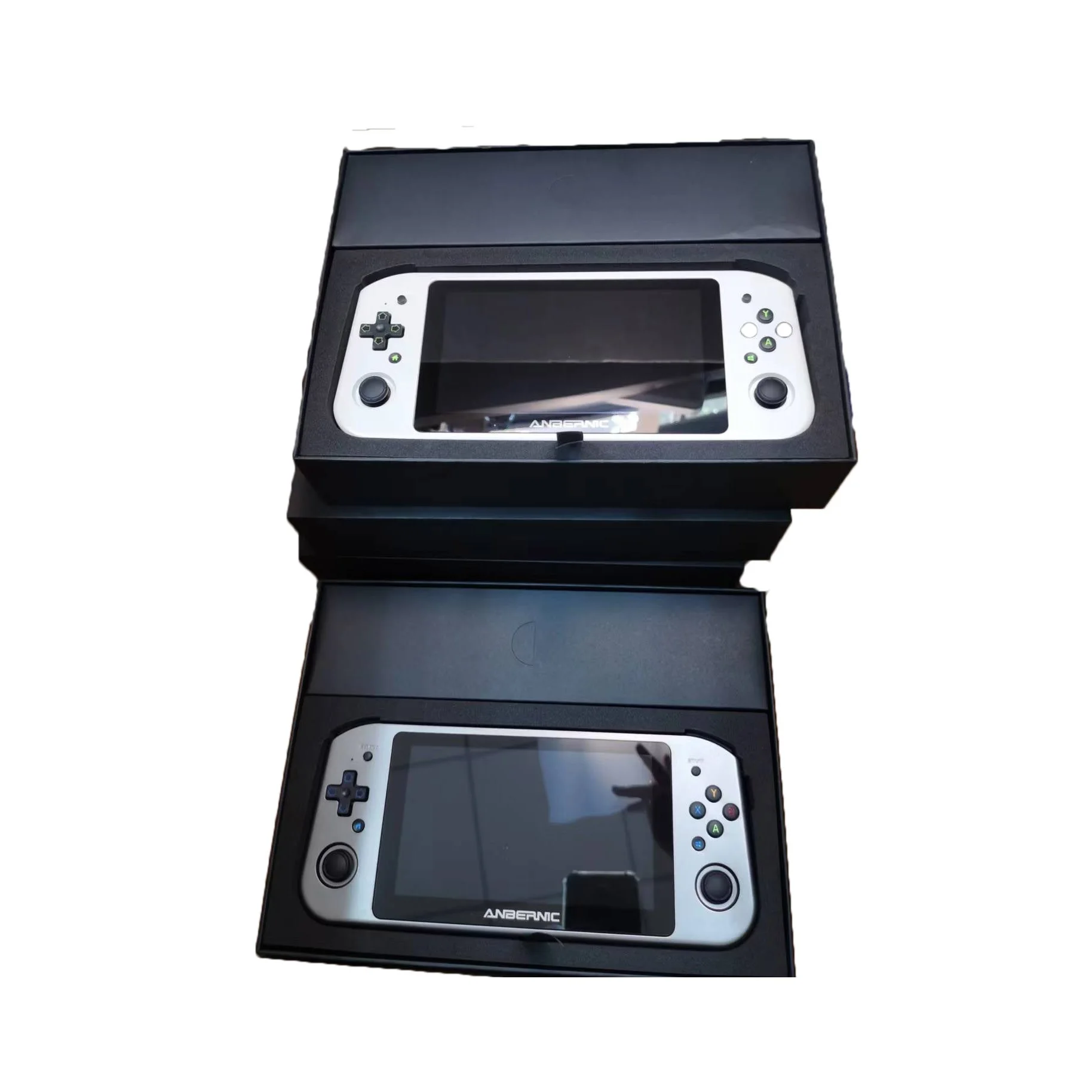 Anbernic Win600 Handheld Game Console 3020e/3050e Win 10 Mini PC With Steam OS Retro Games
Anbernic Win600 Handheld Game Console 3020e/3050e Win 10 Mini PC With Steam OS Retro Games