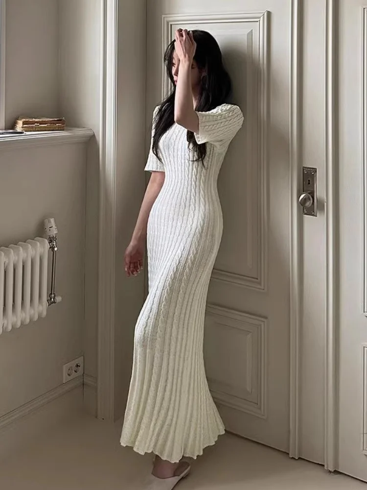 New Knitted Long Dress Women Short Sleeve Pleated Lady Party Dresses 2024 Summer Hip Package V-Neck Female Vestidos
New Knitted Long Dress Women Short Sleeve Pleated Lady Party Dresses 2024 Summer Hip Package V-Neck Female Vestidos