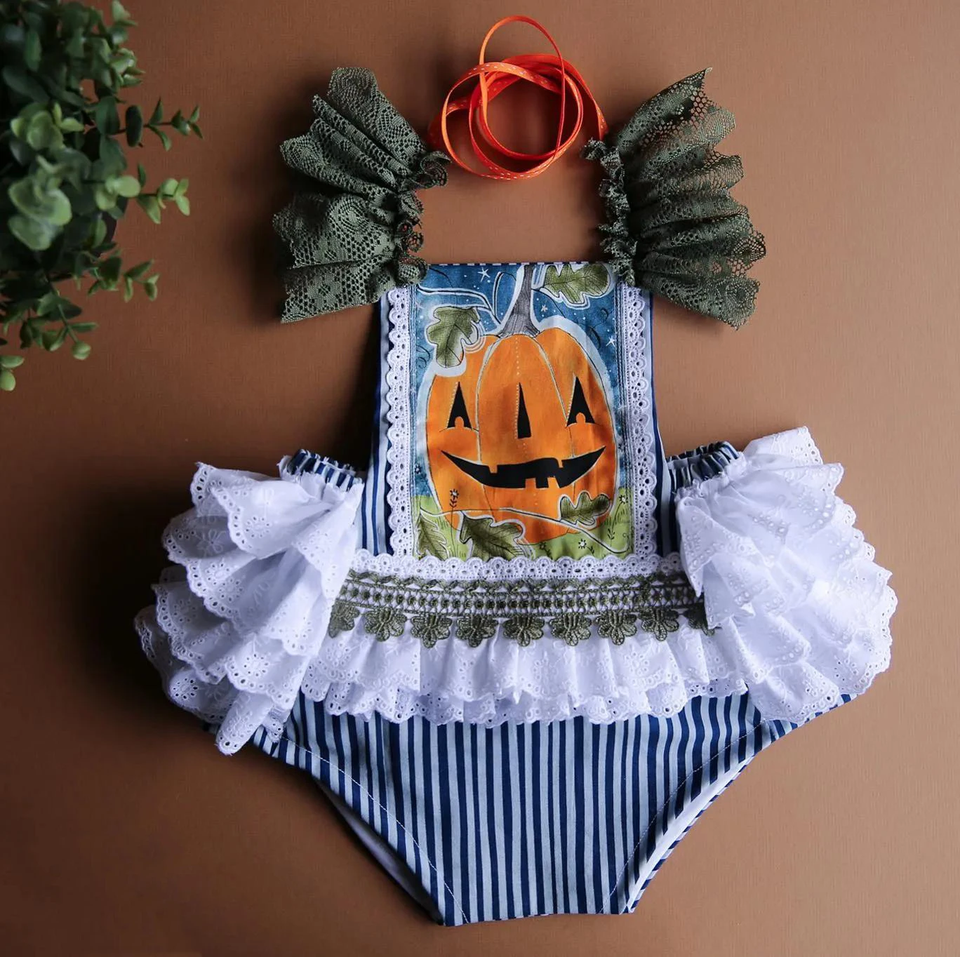 

Halloween Baby Girls Rompers Infant Pumpkin Pattern Lace Splicing Fly Sleeve Triangle Bottom Stripe Jumpsuit Casual Clothes