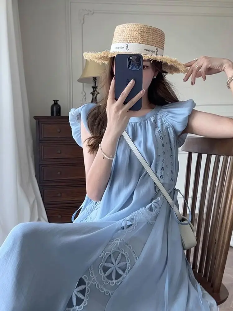 Women French Style Blue Retro Gentle Dress 2024 Summer New Embroidered Small Flying Sleeves Waist Slim Dopamine Dress
Women French Style Blue Retro Gentle Dress 2024 Summer New Embroidered Small Flying Sleeves Waist Slim Dopamine Dress