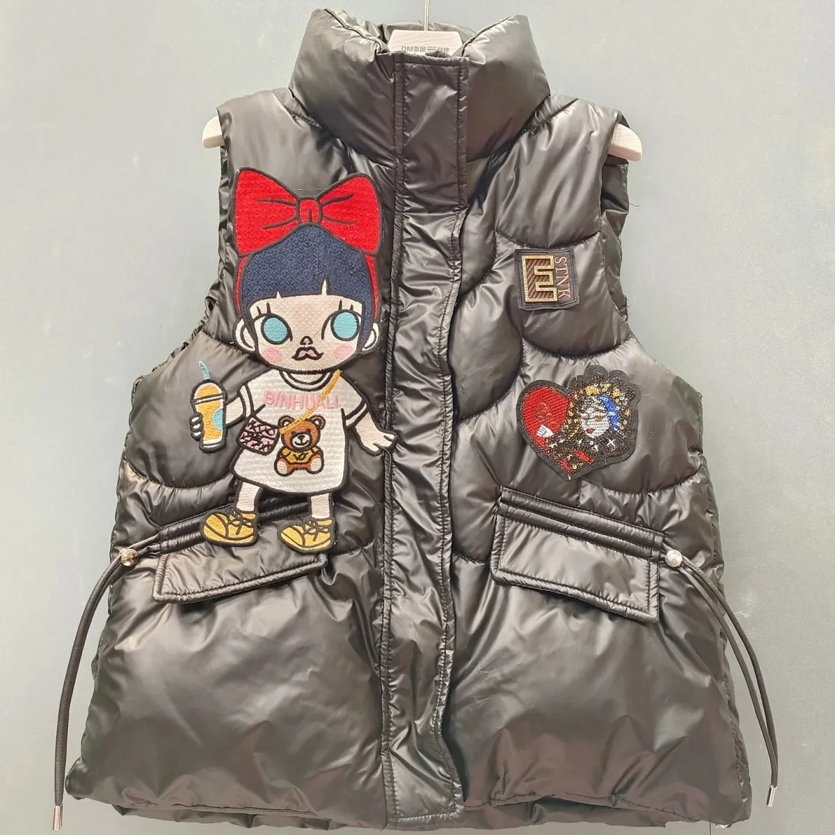 Winter 2023 Fashion Personality Cartoon Bright Diamond Down Vest Women's Thickened Cotton Waistcoat 4XL
Winter 2023 Fashion Personality Cartoon Bright Diamond Down Vest Women's Thickened Cotton Waistcoat 4XL