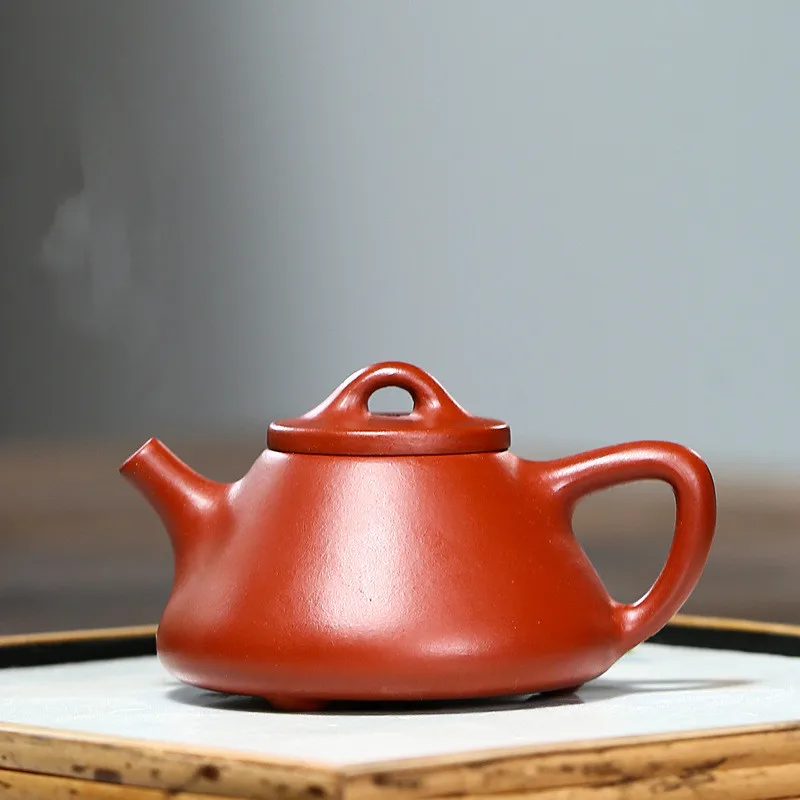 

Чайник из фиолетовой глины Yixing, 100 куб. См, маленький чайник ручной работы, аутентичный чайный сервиз Yuzi ZhuNi Chinese Zisha, подарки