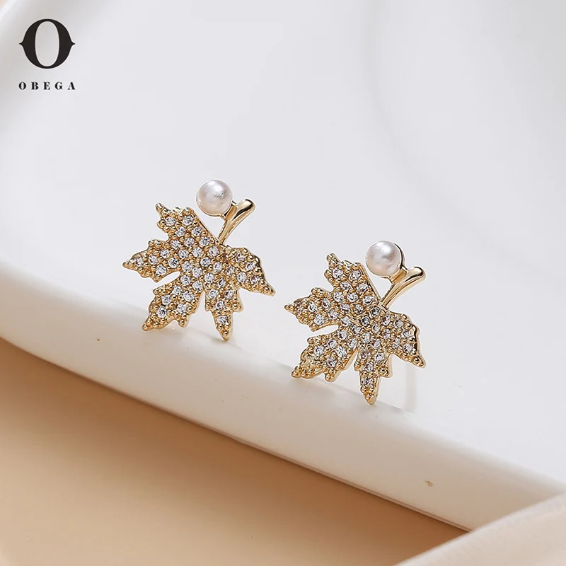 

Obega Maple Leaf Pearl Earrings Light Luxury Temperament Zircon Plant Leaves Ear Clip Party Wedding Jewelry For Women Girls