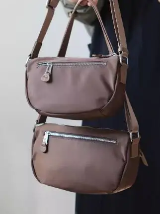 Men and Women Leather Medium Large Handbag Shoulder Bags 2024 HOT New Large Capacity Ladies Single Shoulder Bag Z40
Men and Women Leather Medium Large Handbag Shoulder Bags 2024 HOT New Large Capacity Ladies Single Shoulder Bag Z40