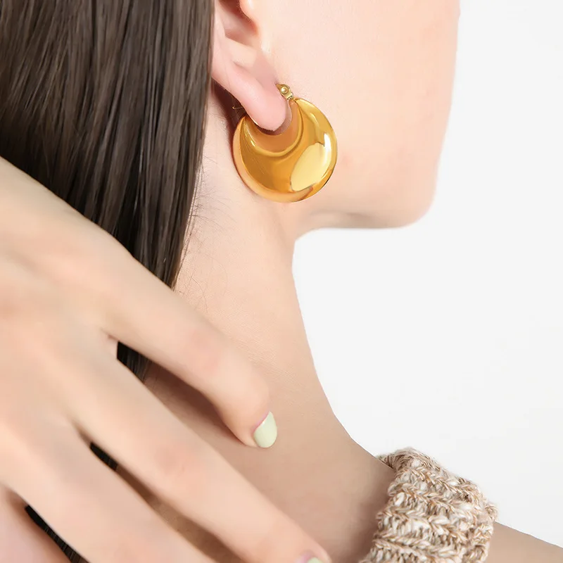 Vintage Fashion Earrings for Women New 316L Stainless Steel Gold Plating Jewelry Non Fading Luxury Wedding Accessories Gift Sale 
Vintage Fashion Earrings for Women New 316L Stainless Steel Gold Plating Jewelry Non Fading Luxury Wedding Accessories Gift Sale