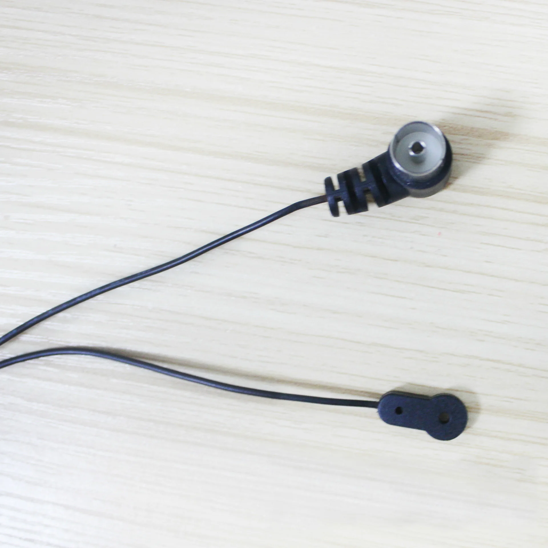 Indoor Antenna cable Black Antenna wire Connector NTSC female FM Radio accessorie 1 psc high quality new style
Indoor Antenna cable Black Antenna wire Connector NTSC female FM Radio accessorie 1 psc high quality new style