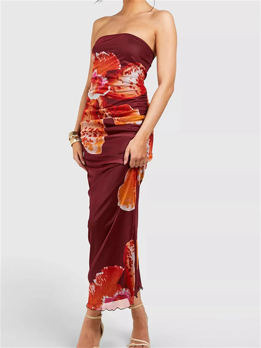 Платье-футляр с цветочным принтом и открытой спиной, без бретелек
Платье-футляр с цветочным принтом и открытой спиной, без бретелек