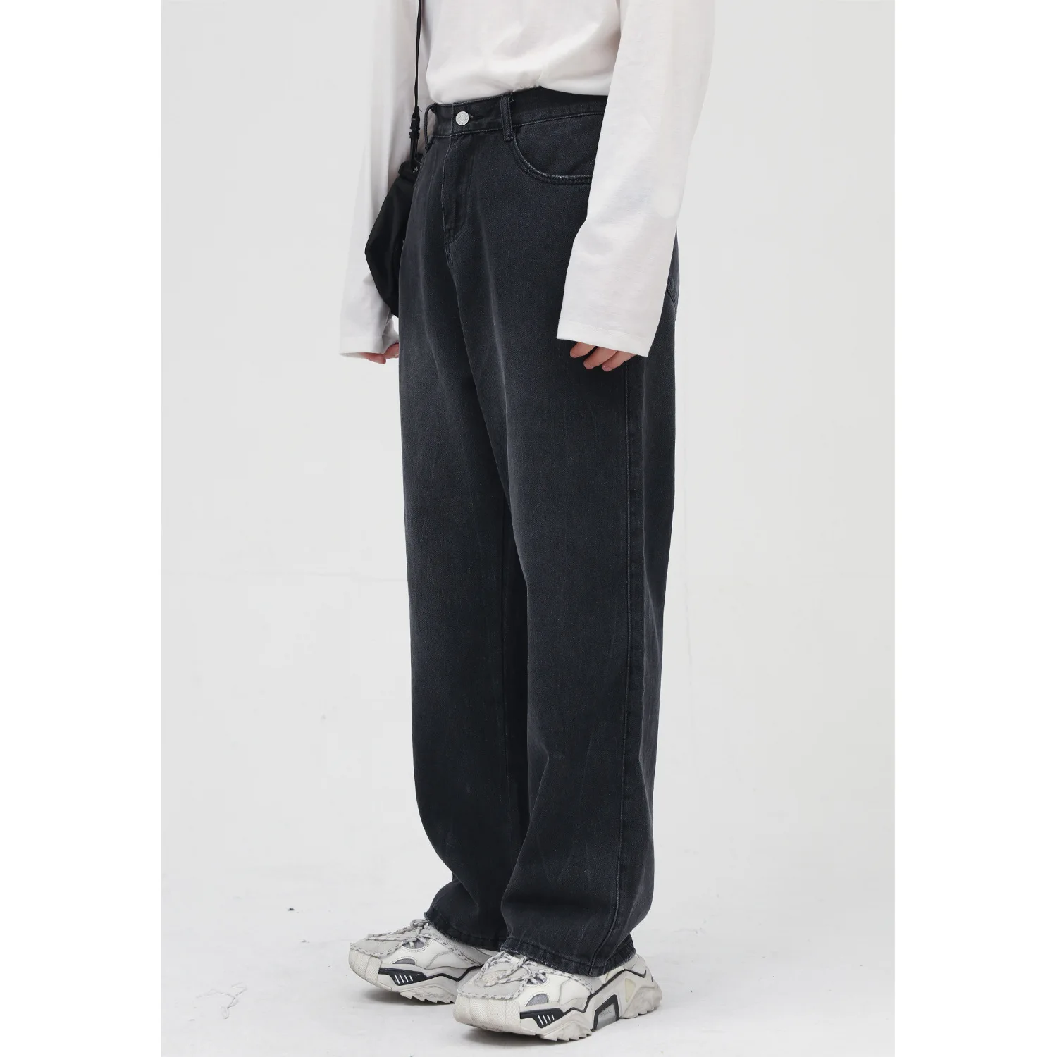 New High Quality Denim Pants Korean Loose Simple Straight Tide Personality Waist Jeans Men
New High Quality Denim Pants Korean Loose Simple Straight Tide Personality Waist Jeans Men