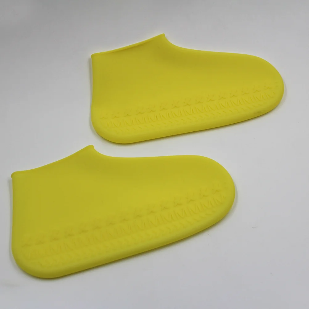 

1 Pair Silicone Shoes Cover Rainproof Anti-slip Shoes Protector Unisex Thicken Rainshoes Cover (Yellow, Size M)
