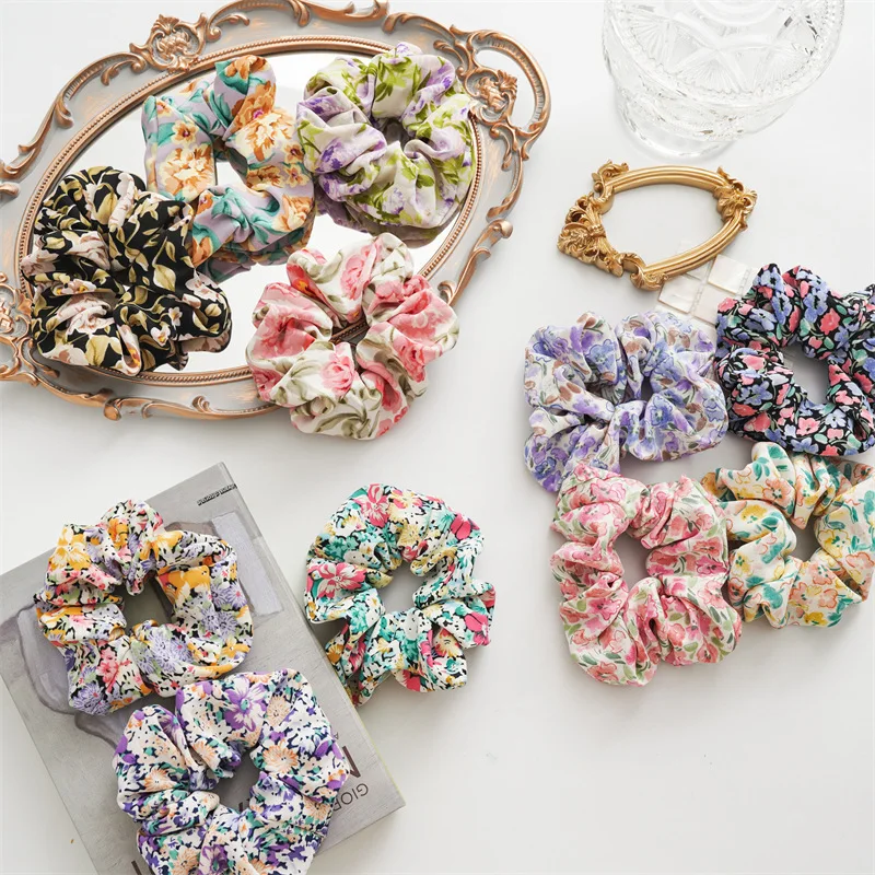 2023 Summer New Floral Print High Sense Large Bowel Scrunchie Wholesale For Elegant Lady Satin Elastic Hair Scrunchies
2023 Summer New Floral Print High Sense Large Bowel Scrunchie Wholesale For Elegant Lady Satin Elastic Hair Scrunchies