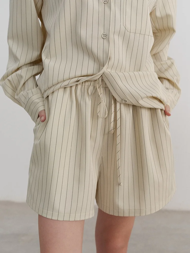 

【Limited time discount】Casual Temperament White Striped Shorts Women's Spring/Summer Minimalist and Trendy Wide Leg Shorts