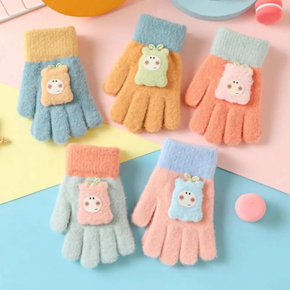 Cute Contrast Color Korean Style Pig Face Knitted Leaf Cold-proof Winter Gloves Knitting Gloves Children Gloves Mittens
Cute Contrast Color Korean Style Pig Face Knitted Leaf Cold-proof Winter Gloves Knitting Gloves Children Gloves Mittens