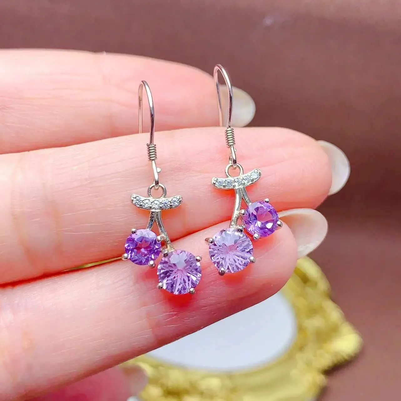 Best Seller Drop Earrings Hottest Selling Earrings With Natural Brazil Amethyst Stone 6*6mm For Woman Girl Wedding Party Gift
Best Seller Drop Earrings Hottest Selling Earrings With Natural Brazil Amethyst Stone 6*6mm For Woman Girl Wedding Party Gift