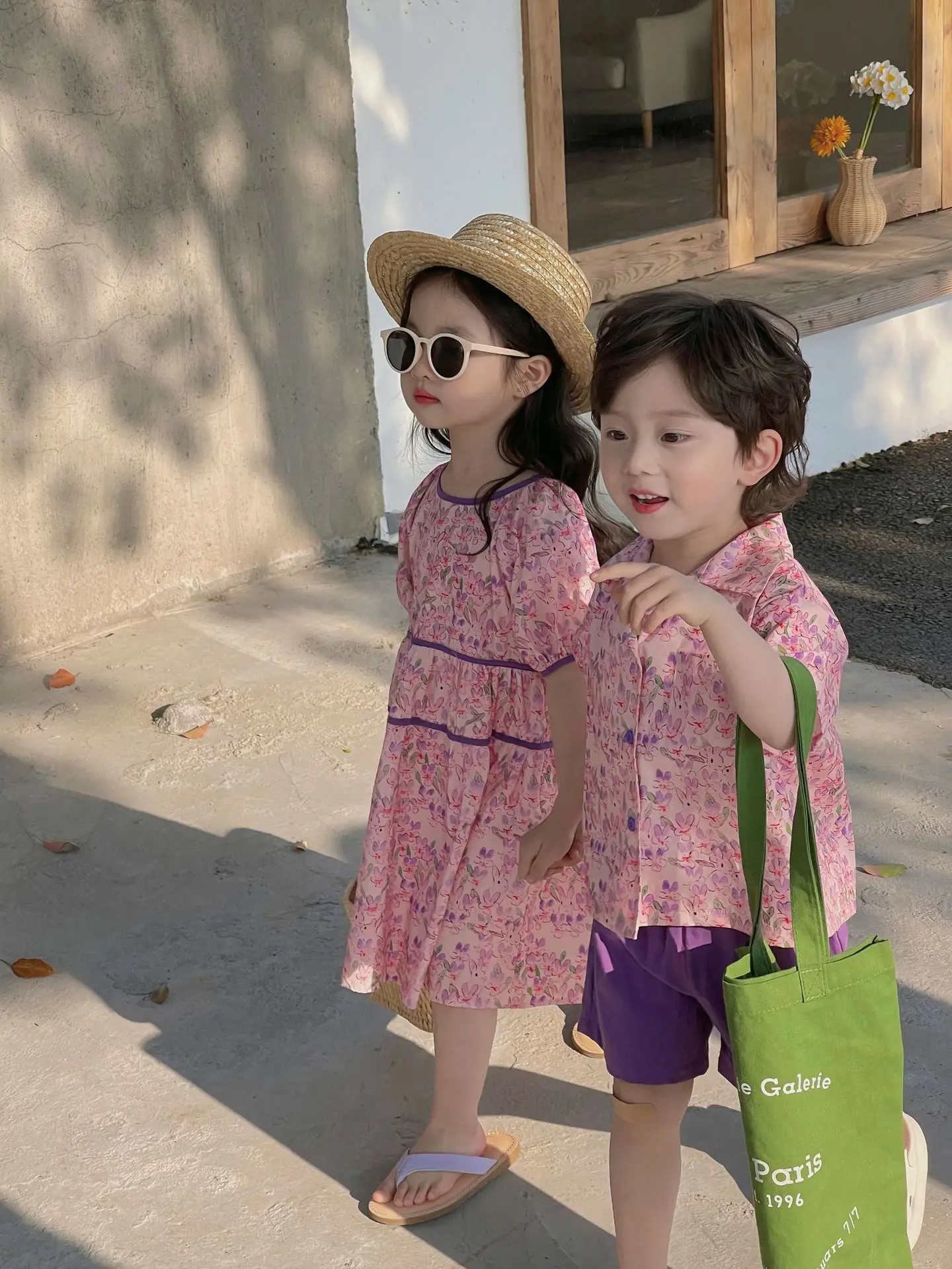 Повседневные платья для девочек, лето 2023, южнокорейский тонкий плиссированный пуловер до колен с круглым вырезом и коротким рукавом и принтом
Повседневные платья для девочек, лето 2023, южнокорейский тонкий плиссированный пуловер до колен с круглым вырезом и коротким рукавом и принтом