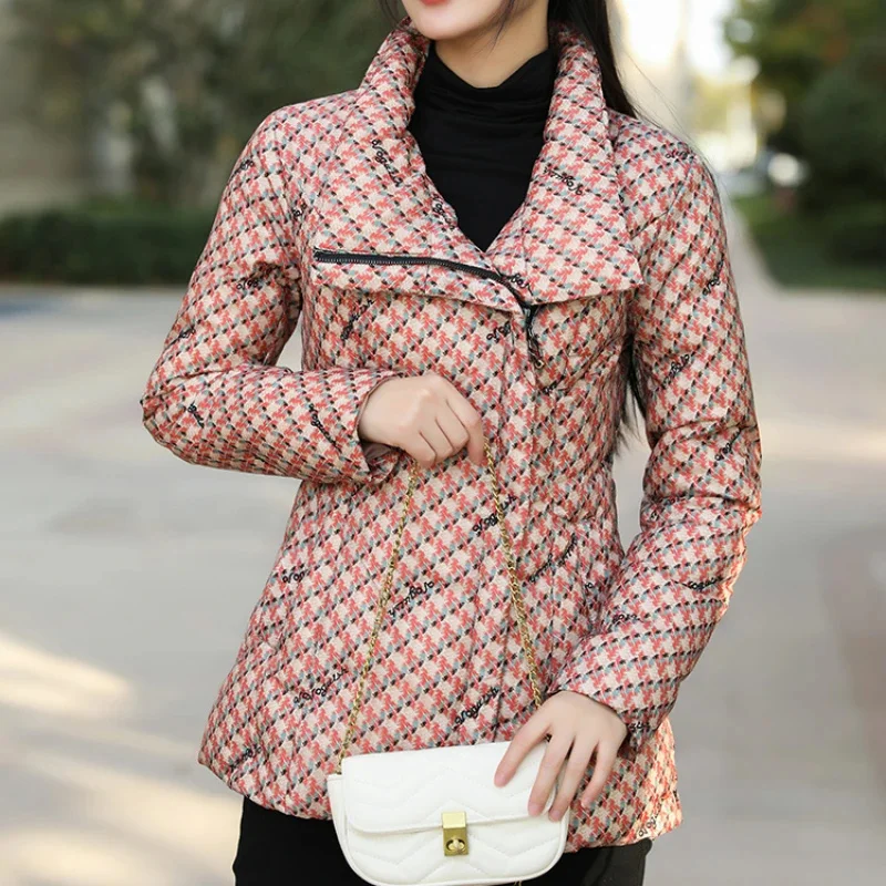 2024 Winter jacket women short down coats Fashion Temperament Thin Plaid white duck Down Coat Women's High Waist puffer jackets
2024 Winter jacket women short down coats Fashion Temperament Thin Plaid white duck Down Coat Women's High Waist puffer jackets
