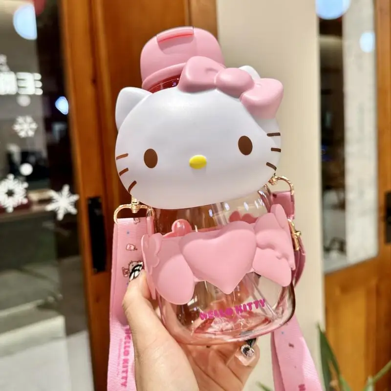 

Kawaii Hello Kitty Portable Large Capacity Water Cup Cartoon Sanrio Cinnamoroll My Melody Kuromi 850Ml Children's Sippy Cup